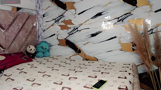 kushina uzumaki75 online show from April 14, 3:23 am