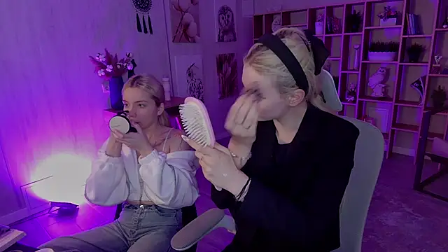 Snapshot of AvaDaviis chatting on September 20, 4:46 am AvaDaviis online show from September 20, 4:46 am