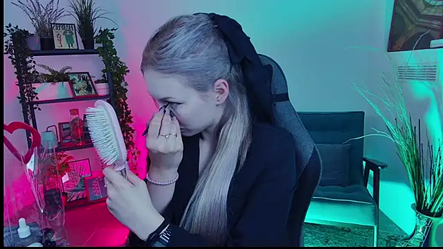 Snapshot of AvaDaviis chatting on September 24, 11:02 am AvaDaviis online show from September 24, 11:02 am