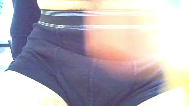 Snapshot of HairyHornyTwinkx chatting on October 3, 9:06 am HairyHornyTwinkx online show from October 3, 9:06 am