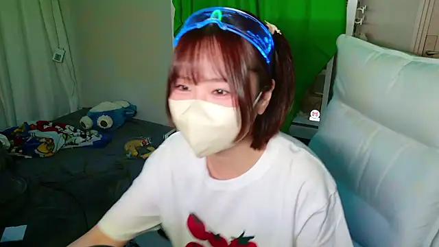 Snapshot of chii_chan_o0 chatting on April 30, 1:17 pm chii chan o0 online show from April 30, 1:17 pm