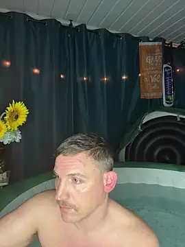 Snapshot of Integrityofsin chatting on February 28, 12:00 am Integrityofsin online show from February 28, 12:00 am