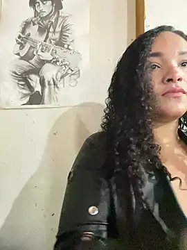 Snapshot of ivonne_diaz1 chatting on June 8, 6:08 pm ivonne diaz1 online show from June 8, 6:08 pm