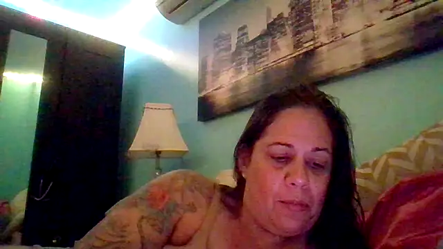 PrettyKittyMia online show from September 27, 5:01 am