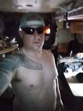 JoeyUhOh online show from November 26, 3:29 am