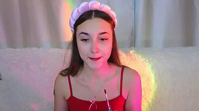 Snapshot of MelissaPristine chatting on September 12, 2:22 am MelissaPristine online show from September 12, 2:22 am