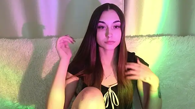 Snapshot of MelissaPristine chatting on October 16, 9:10 am MelissaPristine online show from October 16, 9:10 am