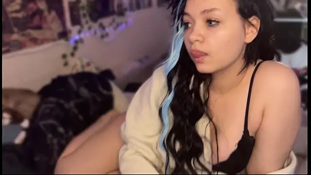 Snapshot of nikoli_naw chatting on October 24, 1:35 am nikoli naw online show from October 24, 1:35 am