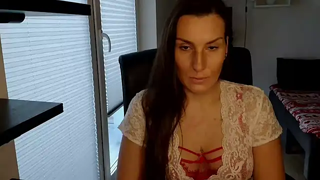 DonnaAmore online show from January 8, 8:27 am