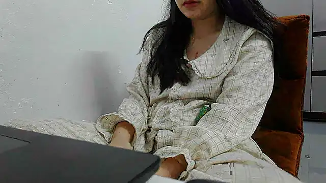 Emachiii online show from April 4, 11:40 am