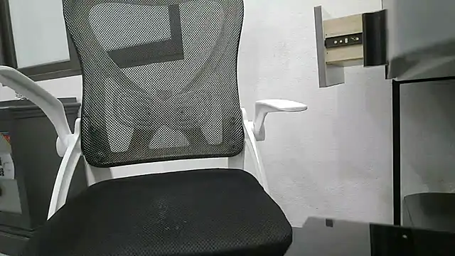 Snapshot of Emachiii chatting on July 28, 12:23 pm Emachiii online show from July 28, 12:23 pm