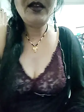 Snapshot of Cuty_siya_143 chatting on October 13, 5:24 pm Cuty siya 143 online show from October 13, 5:24 pm