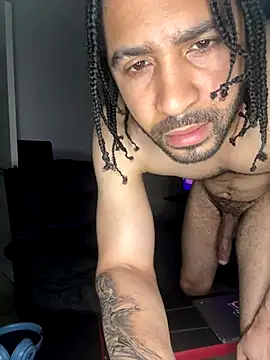 Snapshot of KingKevo27 chatting on October 4, 6:11 am KingKevo27 online show from October 4, 6:11 am