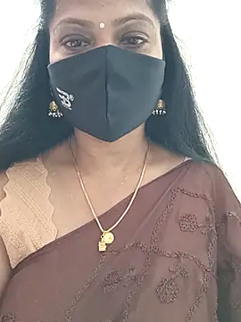 Snapshot of shivani27 chatting on November 14, 8:35 am shivani27 online show from November 14, 8:35 am