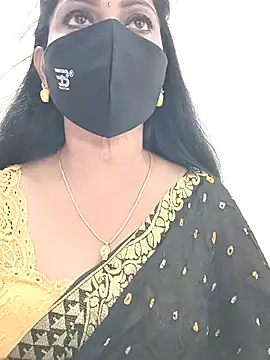 Snapshot of shivani27 chatting on December 22, 6:05 pm shivani27 online show from December 22, 6:05 pm