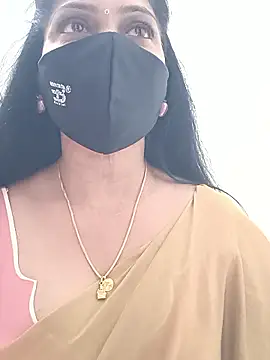 Snapshot of shivani27 chatting on January 11, 9:58 am shivani27 online show from January 11, 9:58 am