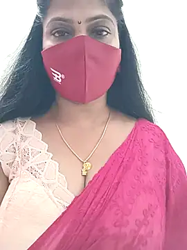 Snapshot of shivani27 chatting on February 14, 9:28 am shivani27 online show from February 14, 9:28 am