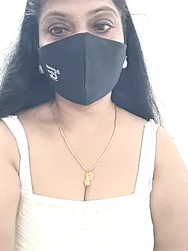 Snapshot of shivani27 chatting on February 16, 5:42 pm shivani27 online show from February 16, 5:42 pm