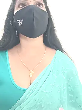 Snapshot of shivani27 chatting on February 23, 6:05 pm shivani27 online show from February 23, 6:05 pm