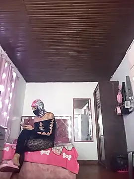 Snapshot of translatina777 chatting on February 13, 7:37 am translatina777 online show from February 13, 7:37 am