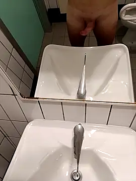 Snapshot of losteccafisso chatting on February 16, 12:56 pm losteccafisso online show from February 16, 12:56 pm