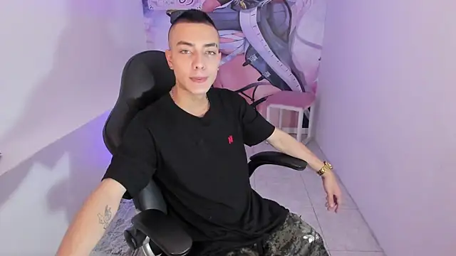 Dereck Boy8 online show from November 4, 8:19 pm