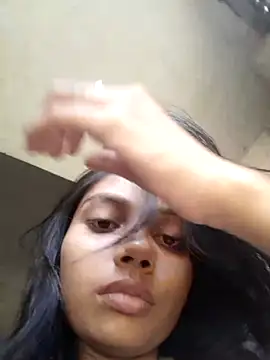 Snapshot of queen_girl_ chatting on September 29, 5:34 am queen girl online show from September 29, 5:34 am