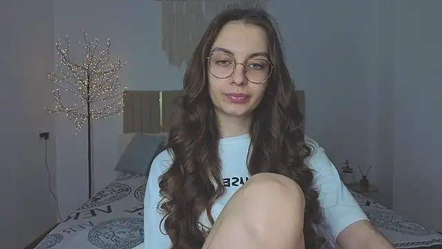 Real cutie1 online show from December 5, 1:42 pm