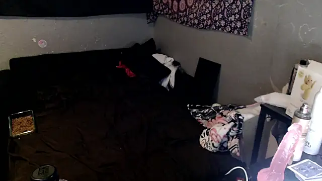 London Ray online show from February 27, 12:10 am