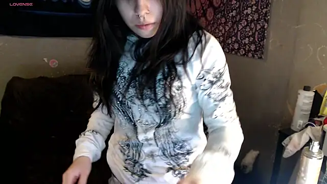 London Ray online show from April 5, 1:25 am