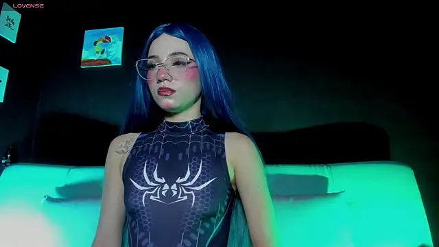 madiixwatson online show from January 13, 5:18 pm