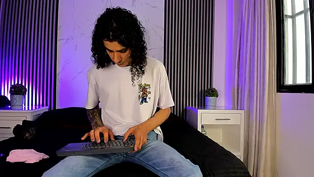 JackAndRosse  online show from November 1, 1:24 pm