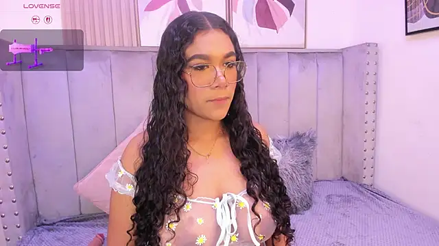 Seshat Hitt online show from April 9, 3:17 am