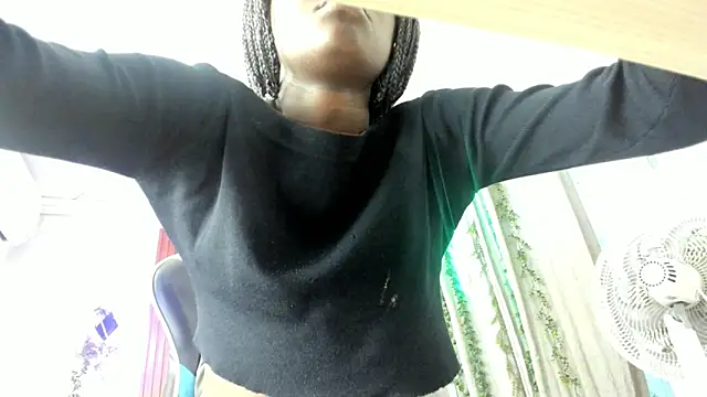 Evaa 18 online show from December 2, 5:52 pm