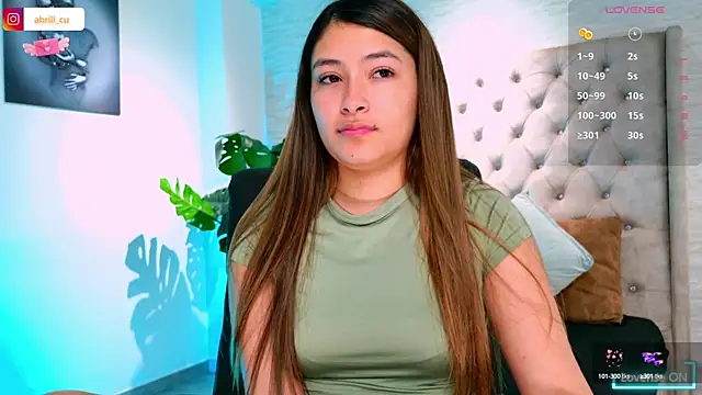 Snapshot of Abrill_cute chatting on October 20, 1:00 pm Abrill cute online show from October 20, 1:00 pm