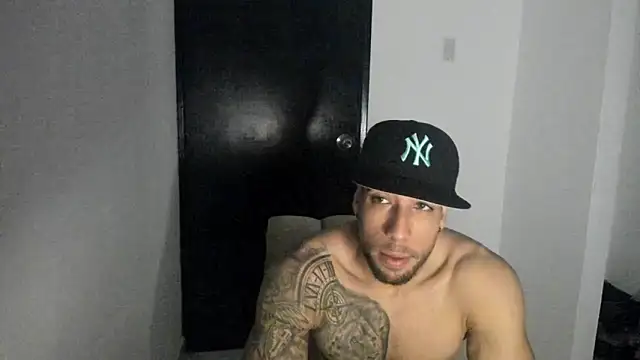ThiagoLugo online show from May 13, 4:21 am