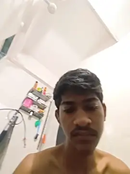 Snapshot of rohit2023 chatting on July 17, 3:35 am rohit2023 online show from July 17, 3:35 am