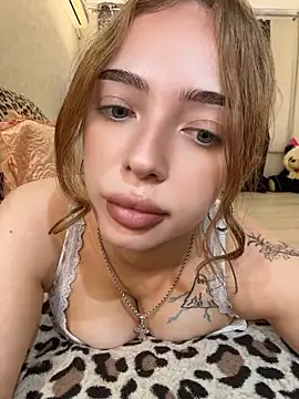 Hannah xBaby online show from June 21, 1:24 pm