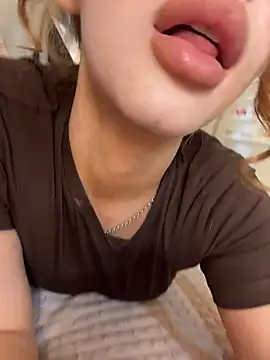 Hannah xBaby online show from June 25, 3:27 pm