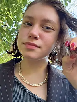 lucy-joy online show from September 13, 7:30 am