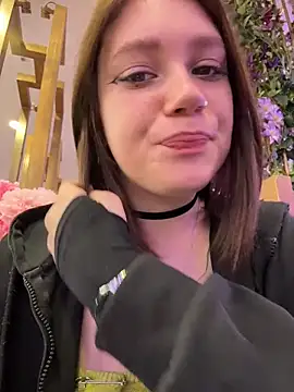 lucy-joy online show from March 5, 8:54 am