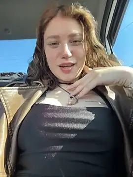 lucy-joy online show from March 31, 7:31 am