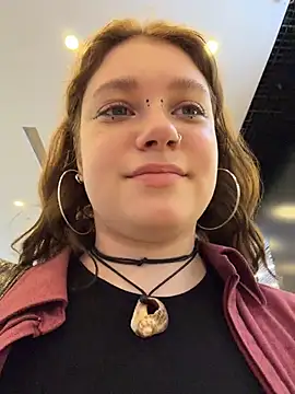 Snapshot of lucy-joy chatting on July 2, 7:36 am lucy-joy online show from July 2, 7:36 am