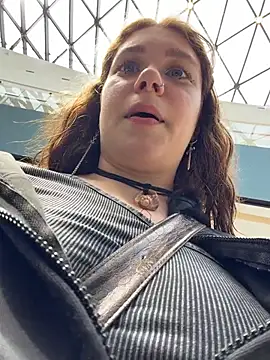 Snapshot of lucy-joy chatting on July 10, 9:12 am lucy-joy online show from July 10, 9:12 am
