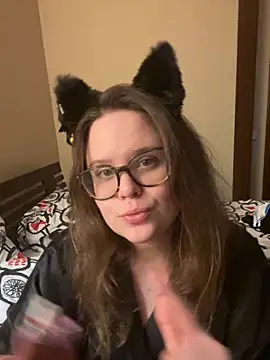 MariaMirabella online show from October 31, 8:10 pm