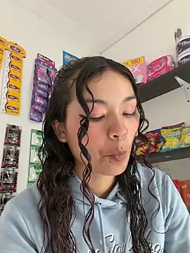 Camilla Miller01 online show from April 13, 1:38 pm