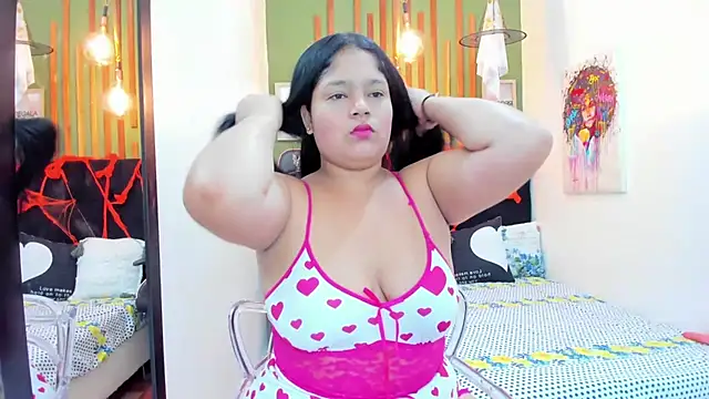 Snapshot of Laura_Sex19 chatting on October 18, 12:06 pm Laura Sex19 online show from October 18, 12:06 pm