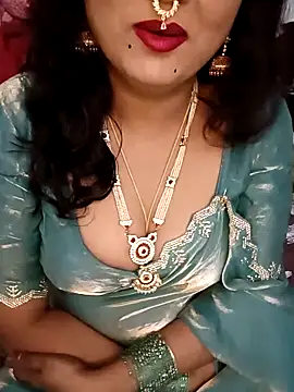Snapshot of Niharika555 chatting on June 19, 5:39 pm Niharika555 online show from June 19, 5:39 pm