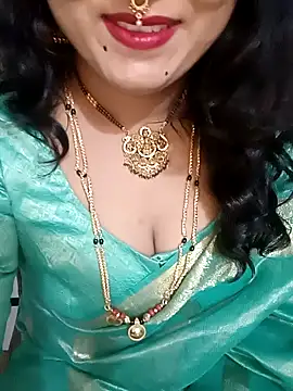 Snapshot of Niharika555 chatting on July 18, 6:45 pm Niharika555 online show from July 18, 6:45 pm