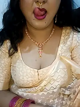Snapshot of Niharika555 chatting on July 28, 4:16 pm Niharika555 online show from July 28, 4:16 pm